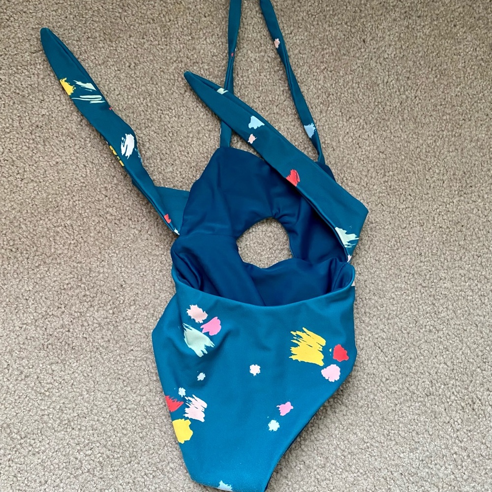 Olivia and Ocean Baby Girls Swimsuit SZ 6-12 Months - Picture 2 of 4